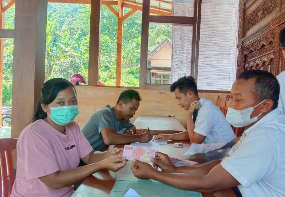Pemdes Pagertoyo Salurkan BLT-DD Tahap 4 dan 5 untuk 76 Kepala Keluarga